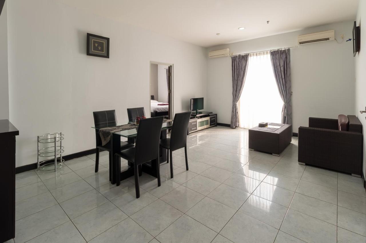 Hotel Golden Sky Pluit Jakarta Kültér fotó