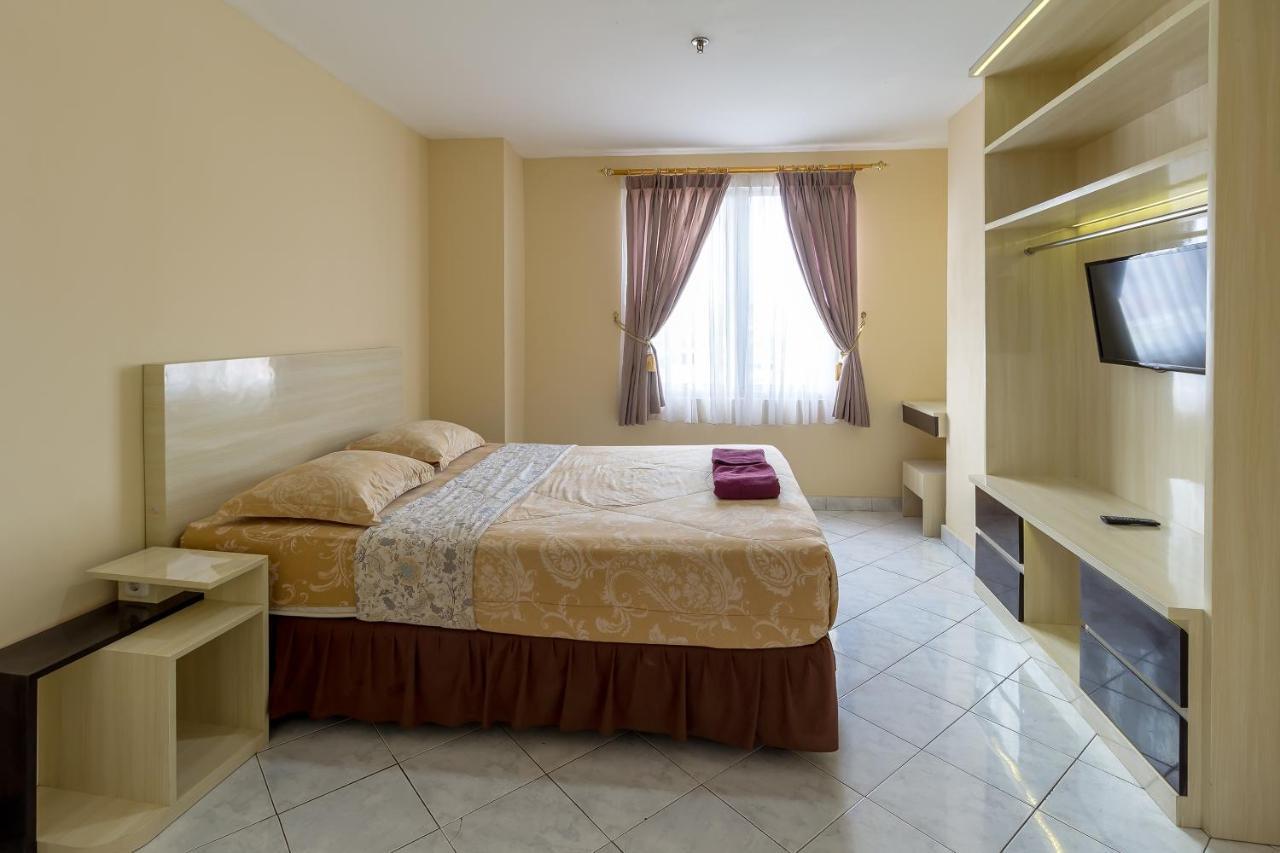 Hotel Golden Sky Pluit Jakarta Kültér fotó