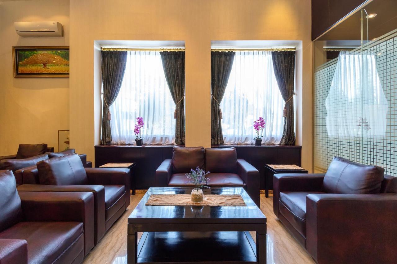 Hotel Golden Sky Pluit Jakarta Kültér fotó