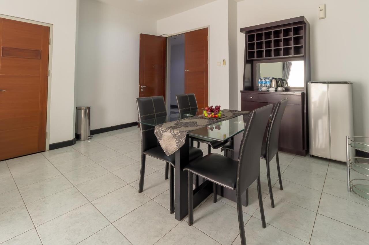 Hotel Golden Sky Pluit Jakarta Kültér fotó